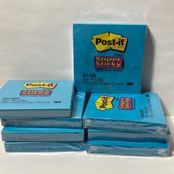 Post It Notes Super Sticky Bright Blue 8 Packs - Picture 1 of 9
